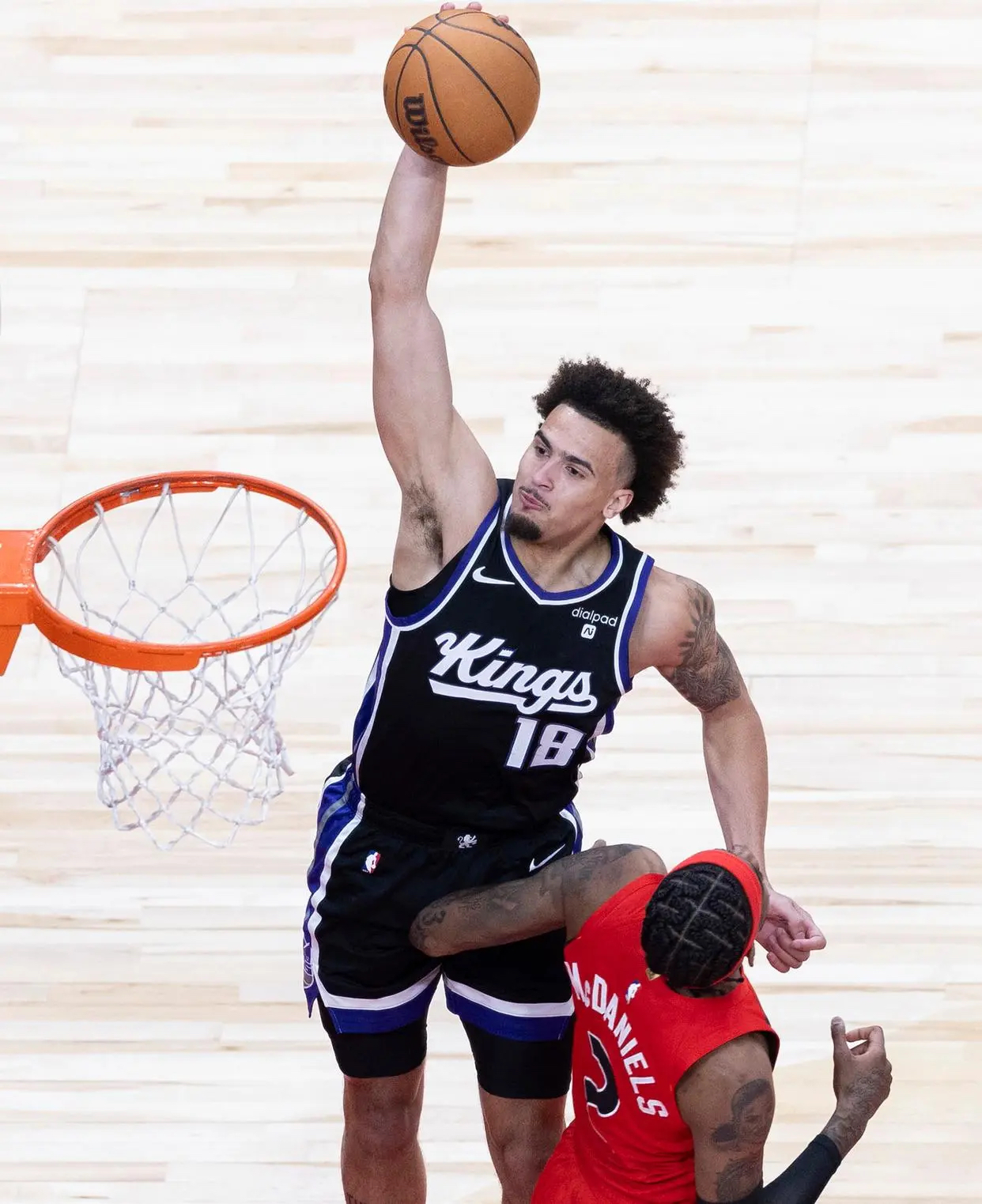 火箭队多点开花,贯穿全场取得关键胜利 火箭队多点开花,贯穿全场取得关键胜利