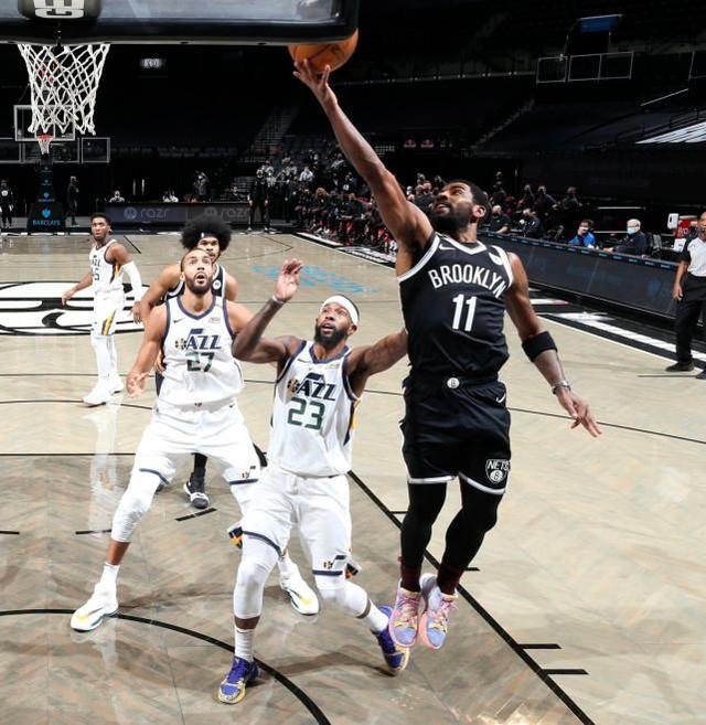 阿伦主场大捷,稳固联赛领先地位 阿伦主场大捷,稳固联赛领先地位