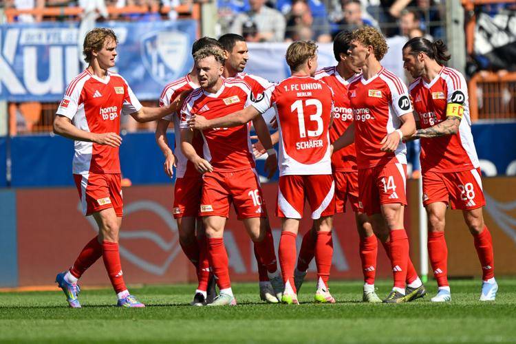 开云下载-华连斯客场逼平，稳固保级位置