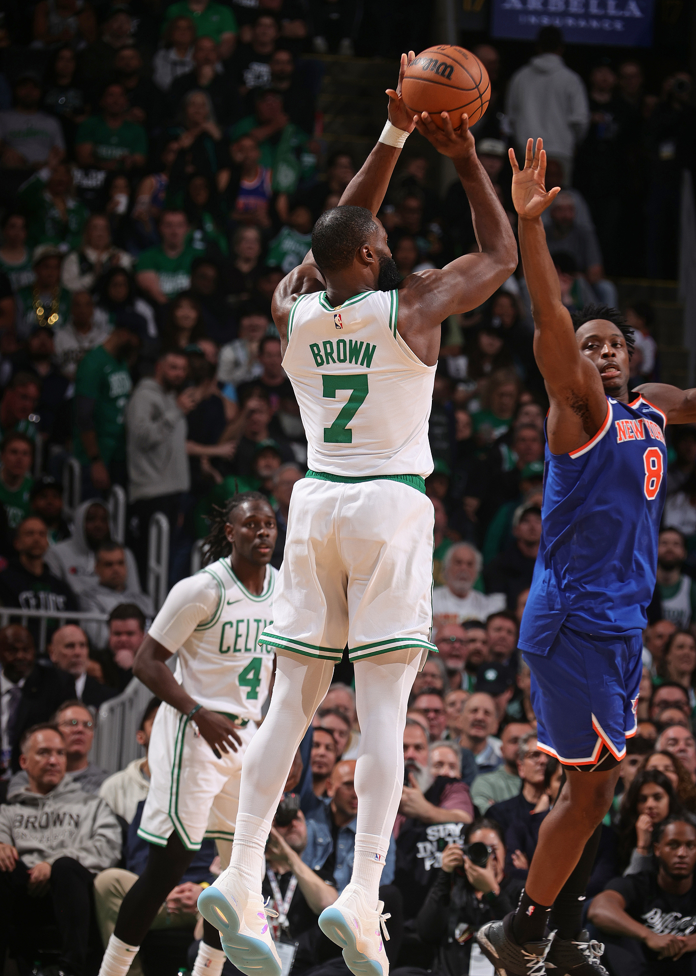 开云体育-老鹰队横扫尼克斯获得东部半决赛席位