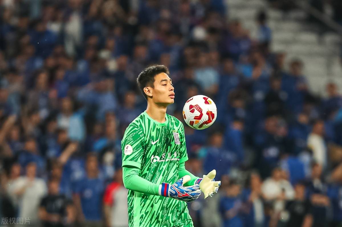 申花男篮新秀崭露头角，展现潜力！