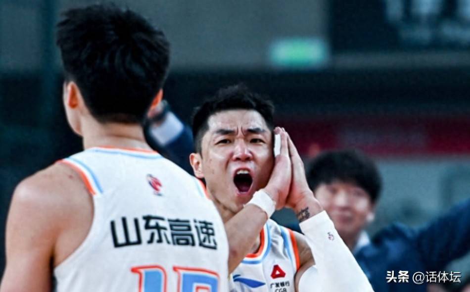 山东男篮豪取胜利,跻身季后赛行列 山东男篮豪取胜利,跻身季后赛行列