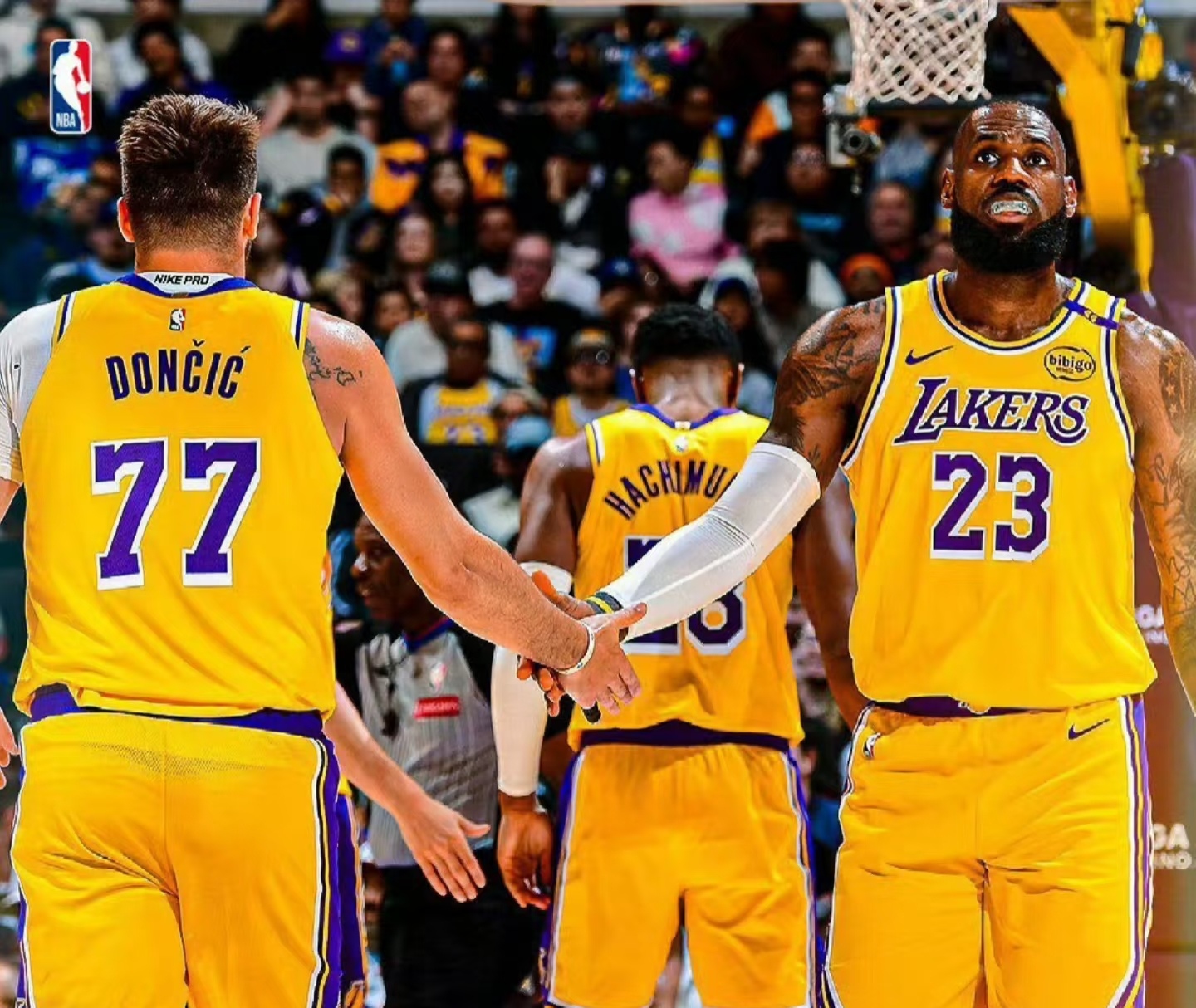 广东队完胜湖人,布克扛起全队 广东队完胜湖人,布克扛起全队